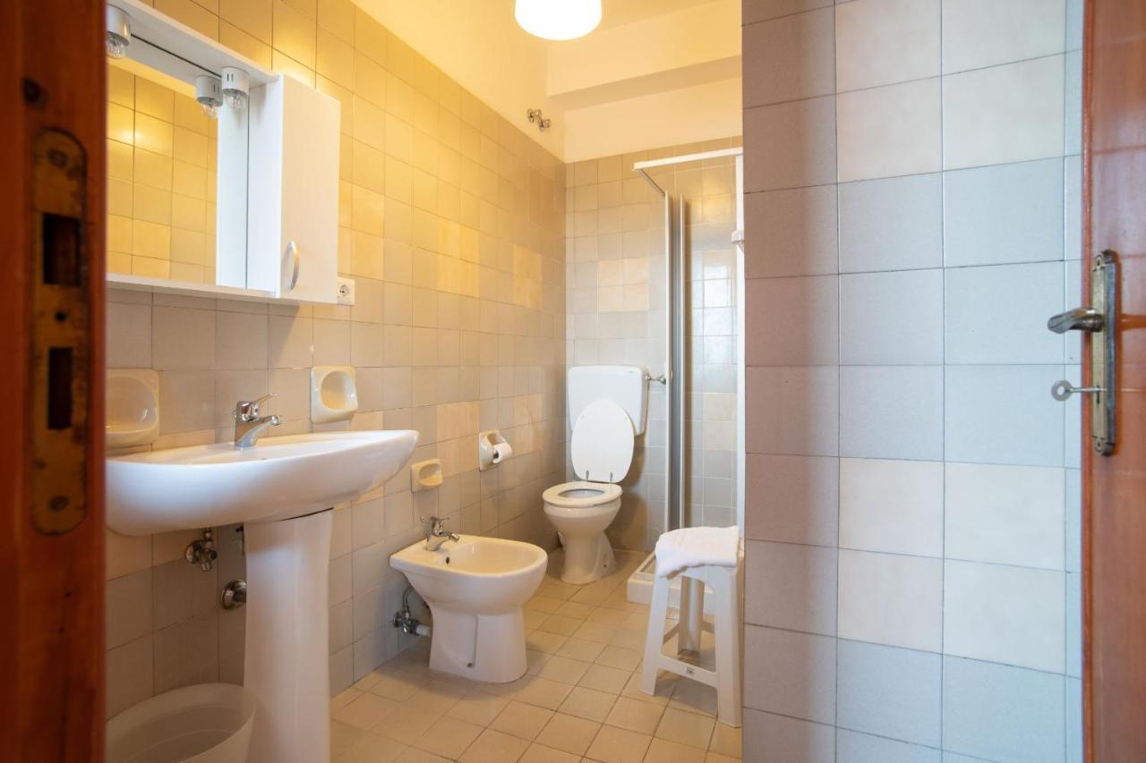Testa Di Monaco - Basic Beach Accommodations Capo dʼOrlando Eksteriør bilde