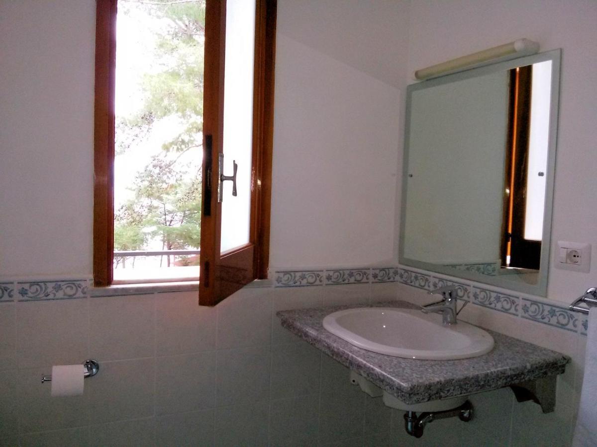 Testa Di Monaco - Basic Beach Accommodations Capo dʼOrlando Eksteriør bilde