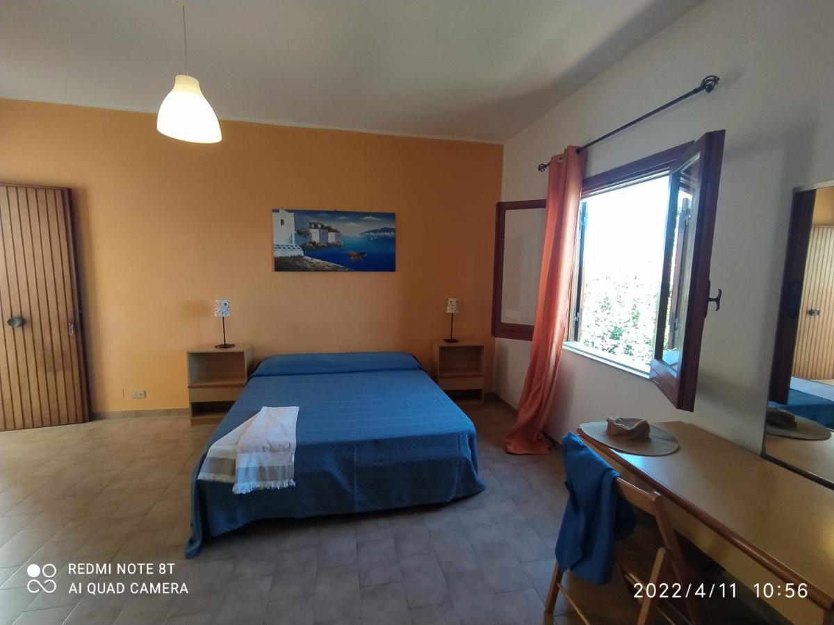 Testa Di Monaco - Basic Beach Accommodations Capo dʼOrlando Eksteriør bilde
